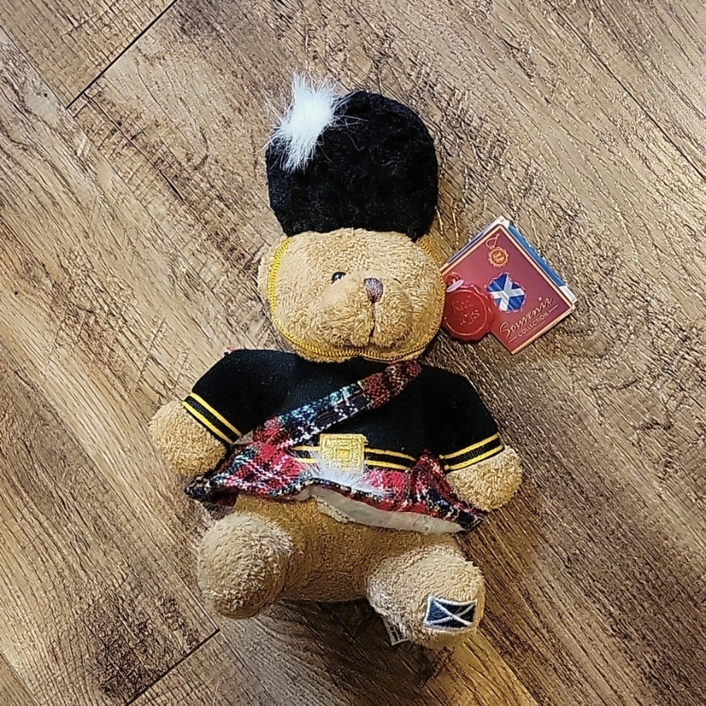 Keel toy Scottish bear. 2003